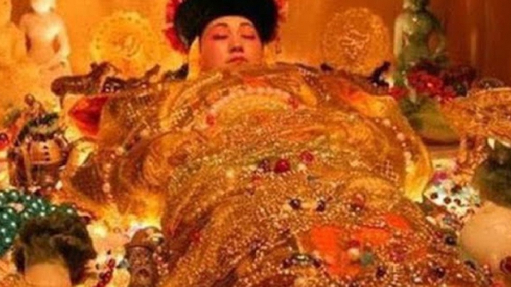 Thời phong kiến, phi tần của hoàng đế sau khi chết đều bị bịt kín hậu môn, tại sao? - Ảnh 4.