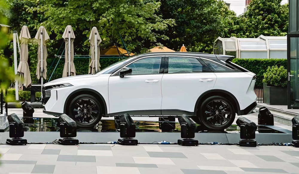 Cận cảnh SUV Trung Quốc tiêu thụ 6,6L/100km, đẹp mướt mắt, có chi tiết na ná VinFast - Ảnh 3. Cận cảnh SUV Trung Quốc tiêu thụ 6,6L/100km, đẹp mướt mắt, có chi tiết na ná VinFast - Ảnh 3.