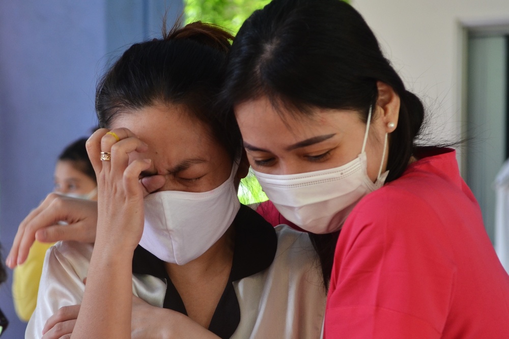 Giọt nước mắt hạnh phúc của nữ tiếp viên xin làm mẹ cho hàng chục trẻ sơ sinh có bố mẹ là F0 - Ảnh 6.