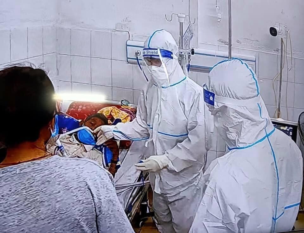 8 nhân viên y tế ở bệnh viện dã chiến và 2 nhân viên phục vụ khu cách ly ở Nghệ An nhiễm SARS-CoV-2 - Ảnh 3.