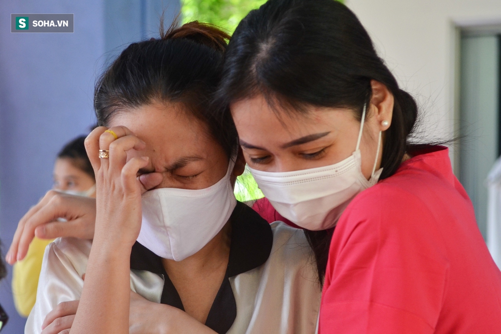Giọt nước mắt hạnh phúc của nữ tiếp viên xin làm mẹ cho hàng chục trẻ sơ sinh có bố mẹ là F0 - Ảnh 6. Giọt nước mắt hạnh phúc của nữ tiếp viên xin làm mẹ cho hàng chục trẻ sơ sinh có bố mẹ là F0 - Ảnh 6.