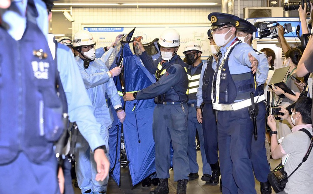 Câu nói lạnh sống lưng của nghi phạm đâm dao loạn xạ trên tàu Nhật Bản