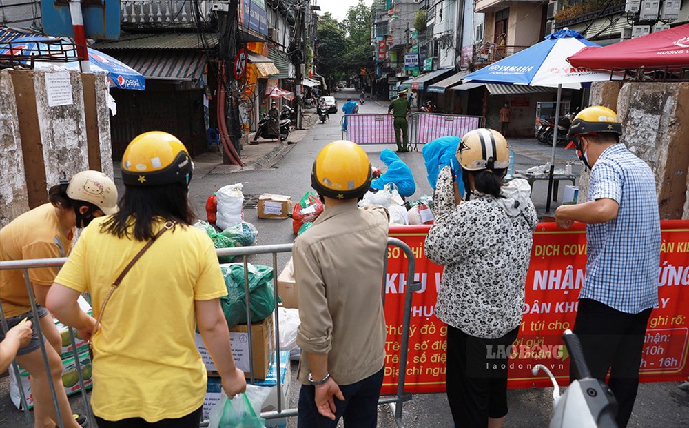 BS Trương Hữu Khanh: Không phải siêu thị, chợ, đây mới là nơi dễ lây nhiễm SARS-CoV-2 nhất trong vùng dịch