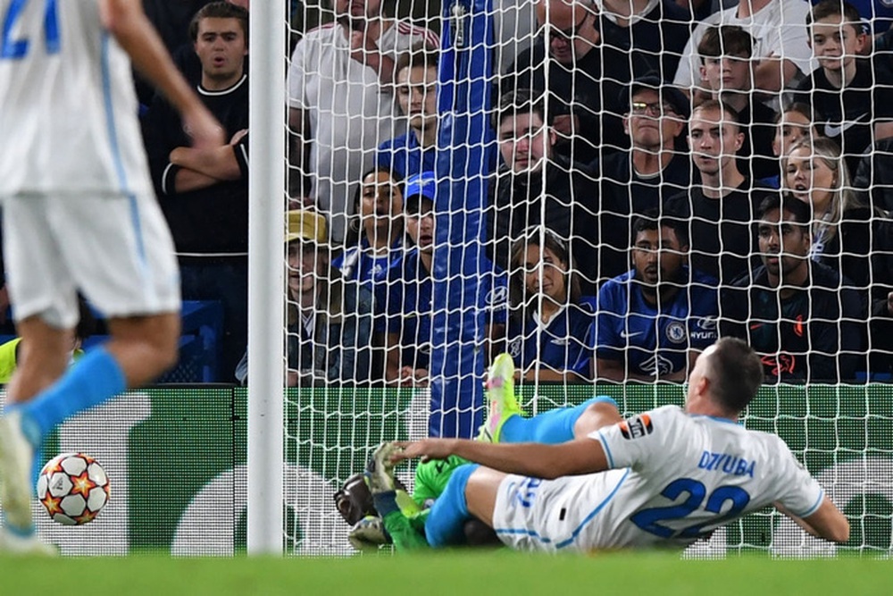 Lukaku ghi bàn thứ 14 trong 14 trận giúp Chelsea khởi đầu thắng lợi tại Champions League 2021/22 - Ảnh 10.