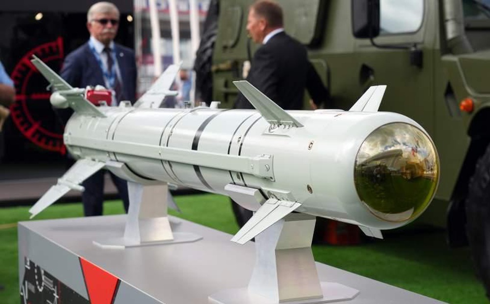 Không quân Nga sẽ được bổ sung tên lửa dẫn đường, có độ chính xác cao LMUR