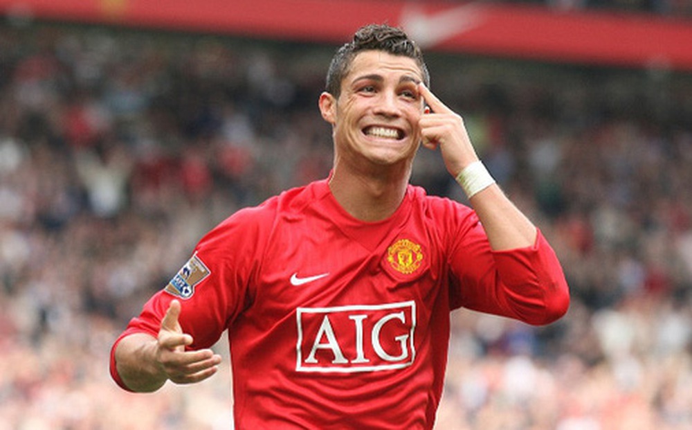 Cơn sốt Ronaldo khiến vé xem Man United có giá tới 78 triệu đồng