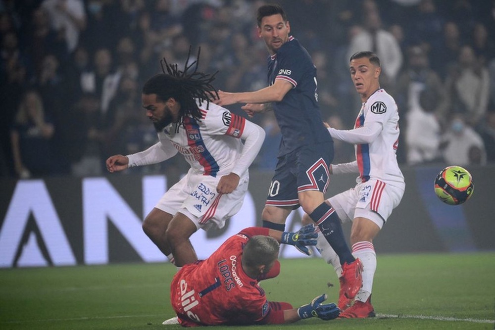 PSG có chiến thắng nghẹt thở vào phút 90+3 trong ngày Messi vẫn tịt ngòi - Ảnh 3.