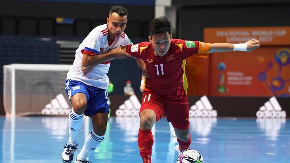 FIFA ca ngợi Việt Nam “ngẩng cao đầu”, tán dương bàn thắng hiếm thấy ở World Cup của Đắc Huy - Ảnh 1.