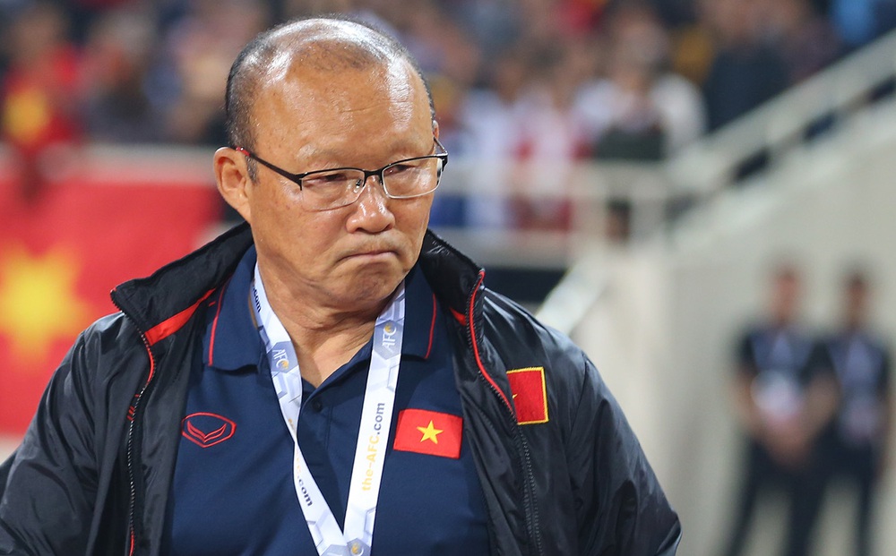 NÓNG: ĐT Việt Nam nhận liền 2 tin dữ, vắng trụ cột quan trọng khi quyết đấu Trung Quốc