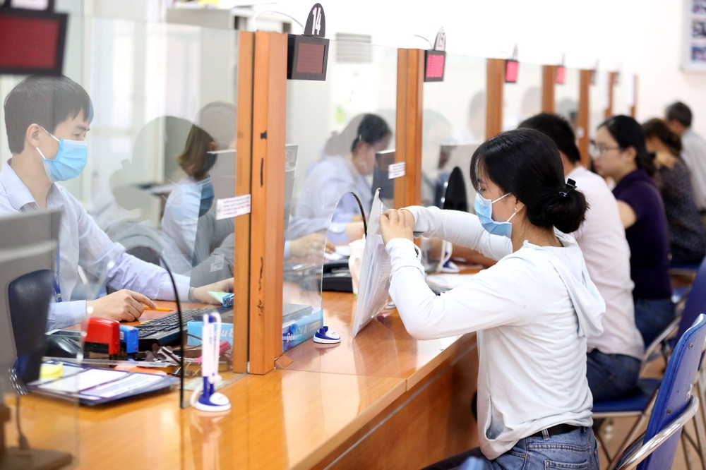 6 chính sách nổi bật có hiệu lực từ 1/10: Quy định mới về đăng kiểm ô tô, thêm trường hợp được miễn phí đường bộ - Ảnh 2.
