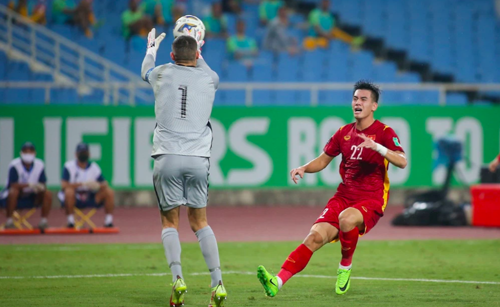 CĐV Trung Quốc tuyệt vọng vì Việt Nam thua Australia 0-1: Chẳng có đội nào yếu để chúng ta bắt nạt - Ảnh 2.