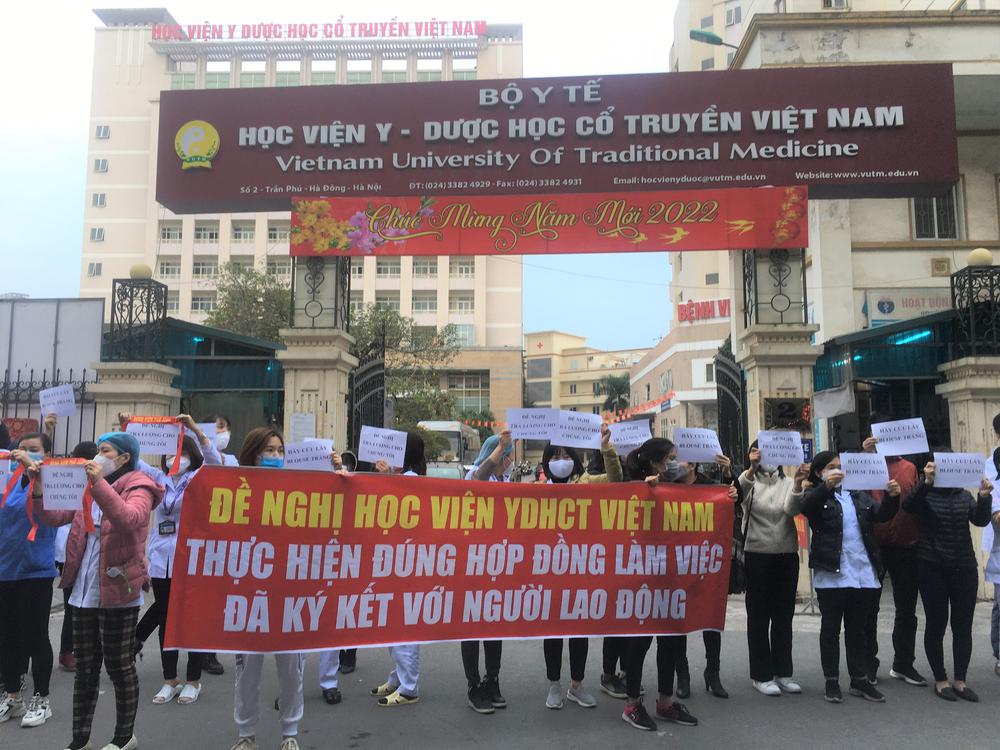 Vụ nhân viên y tế bị nợ lương: GĐ Học viện Y học Cổ truyền VN chính thức giải thích lý do - Ảnh 1. Vụ nhân viên y tế bị nợ lương: GĐ Học viện Y học Cổ truyền VN chính thức giải thích lý do - Ảnh 1.