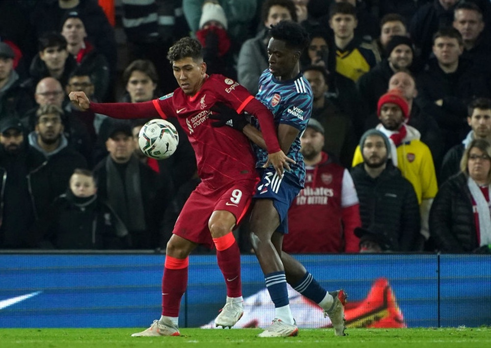 Sao Nhật Bản bỏ lỡ cơ hội khó tin, Liverpool gây thất vọng tràn trề trước Arsenal ở bán kết cúp Liên đoàn - Ảnh 2.