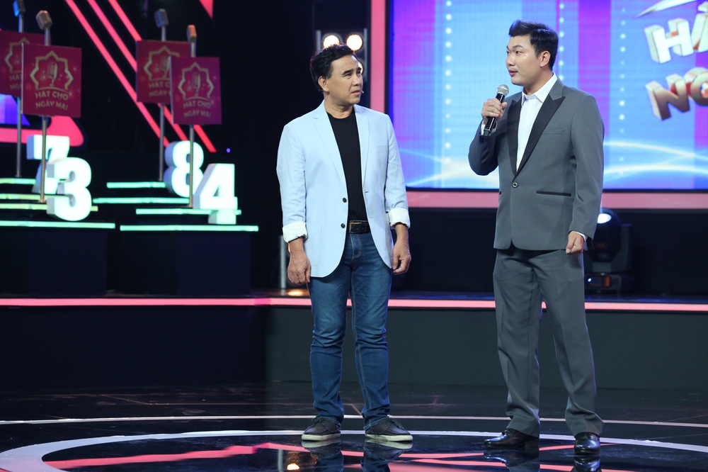 Kim Tử Long: Không có show, đi làm shipper giao cơm, 3 lần nhiễm Covid - Ảnh 4. Kim Tử Long: Không có show, đi làm shipper giao cơm, 3 lần nhiễm Covid - Ảnh 4.