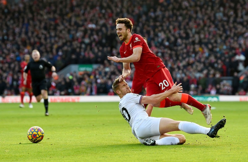 Sao Nhật Bản ghi bàn đúng ngày đặc biệt, Liverpool tạm quên Salah - Mane bằng chiến thắng đậm - Ảnh 2.