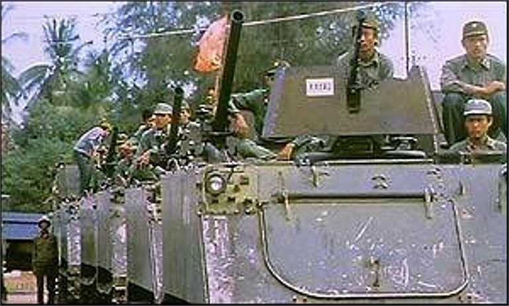 Thế giới chấn động: Phnom Penh thất thủ, QĐNDVN đã giải quyết xong chiến trường K! - Ảnh 9.