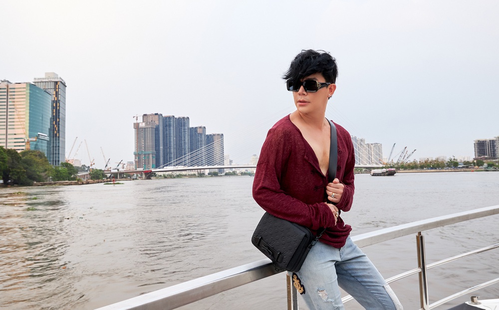 Nathan Lee: Nhà tôi còn mua cả chùm thì bài hát chẳng là nghĩa lí gì