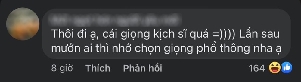 Diễm My, Nhã Phương hoảng hốt khi người đàn ông lạ lên sân khấu giật micro, gào khóc - Ảnh 3.