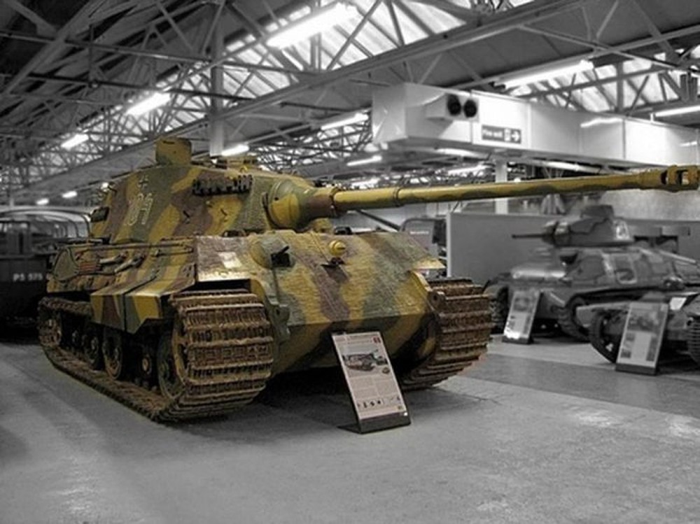 Vì sao xe tăng Tiger II - Vua Hổ không thể giúp Hitler thay đổi cục diện Thế chiến 2? - Ảnh 1.
