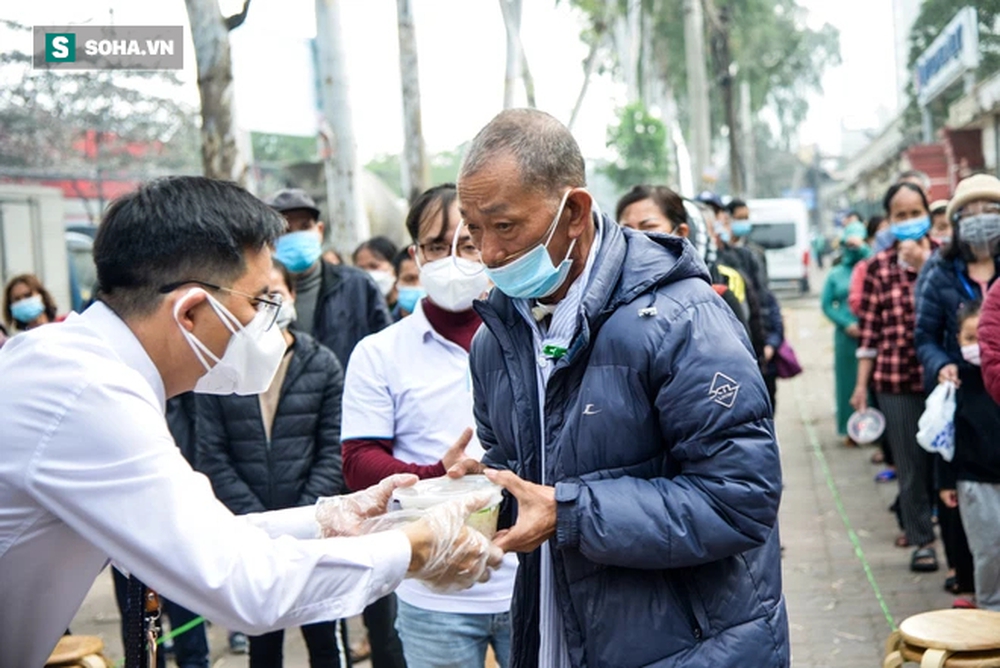 Bác sĩ nha khoa bỏ phòng khám đi bán phở... 2 nghìn đồng/bát - Ảnh 2.