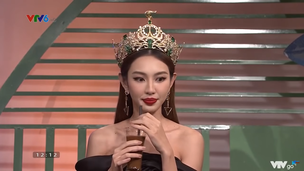 Hoa hậu Thùy Tiên: Tôi bị lừa nhiều quá nên phải cẩn trọng - Ảnh 1.