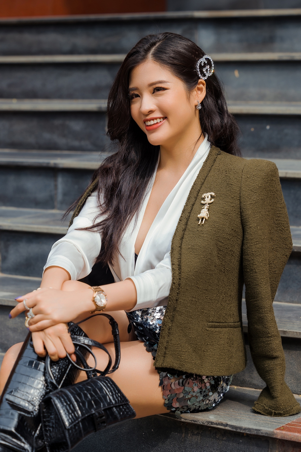 Hoa hậu Phan Hoàng Thu diện sang chảnh  - Ảnh 6.