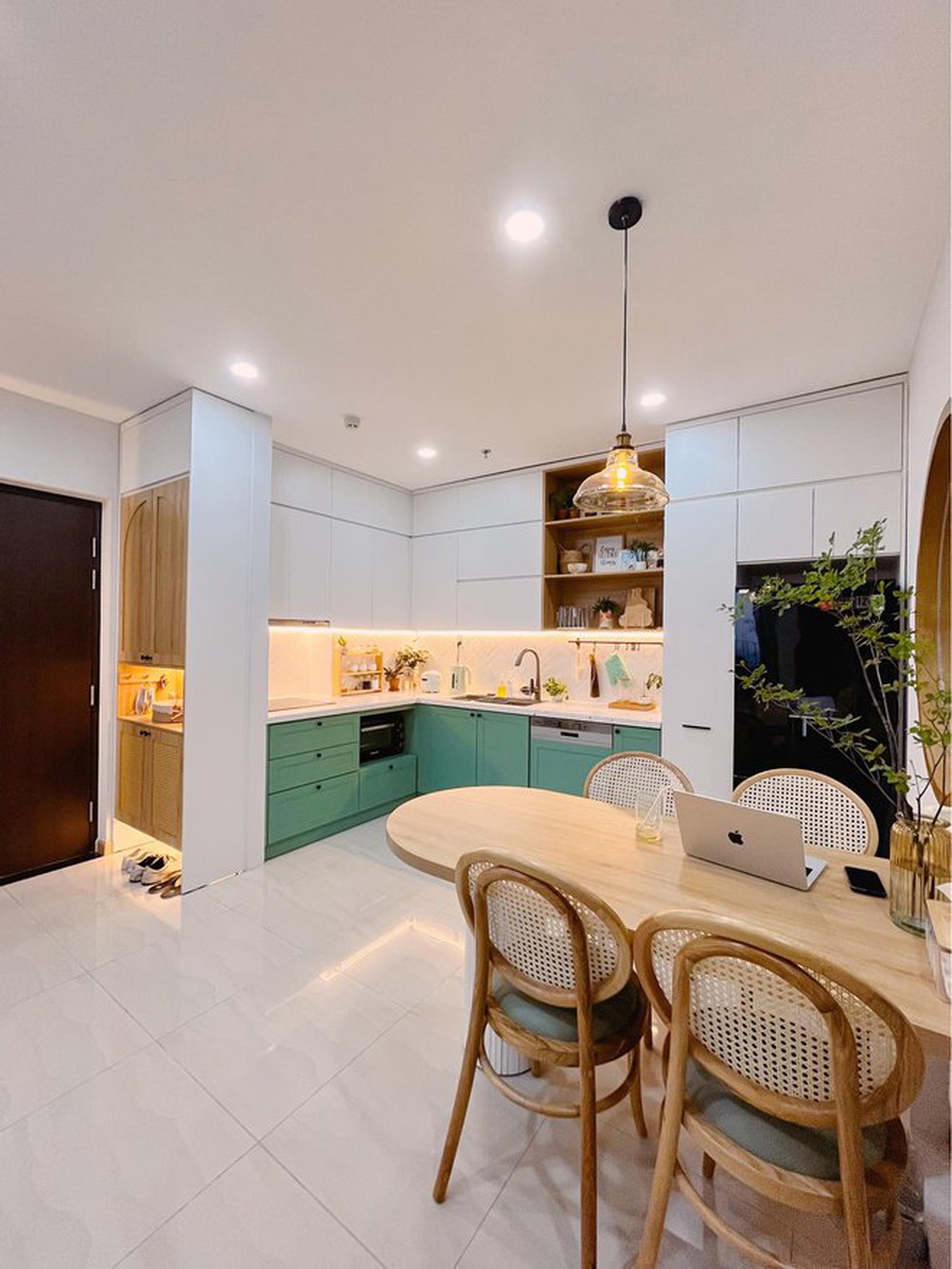 Căn hộ 56m2 của vợ chồng trẻ: Nên đầu tư thiết kế nhà để có cảm giác “sở hữu”