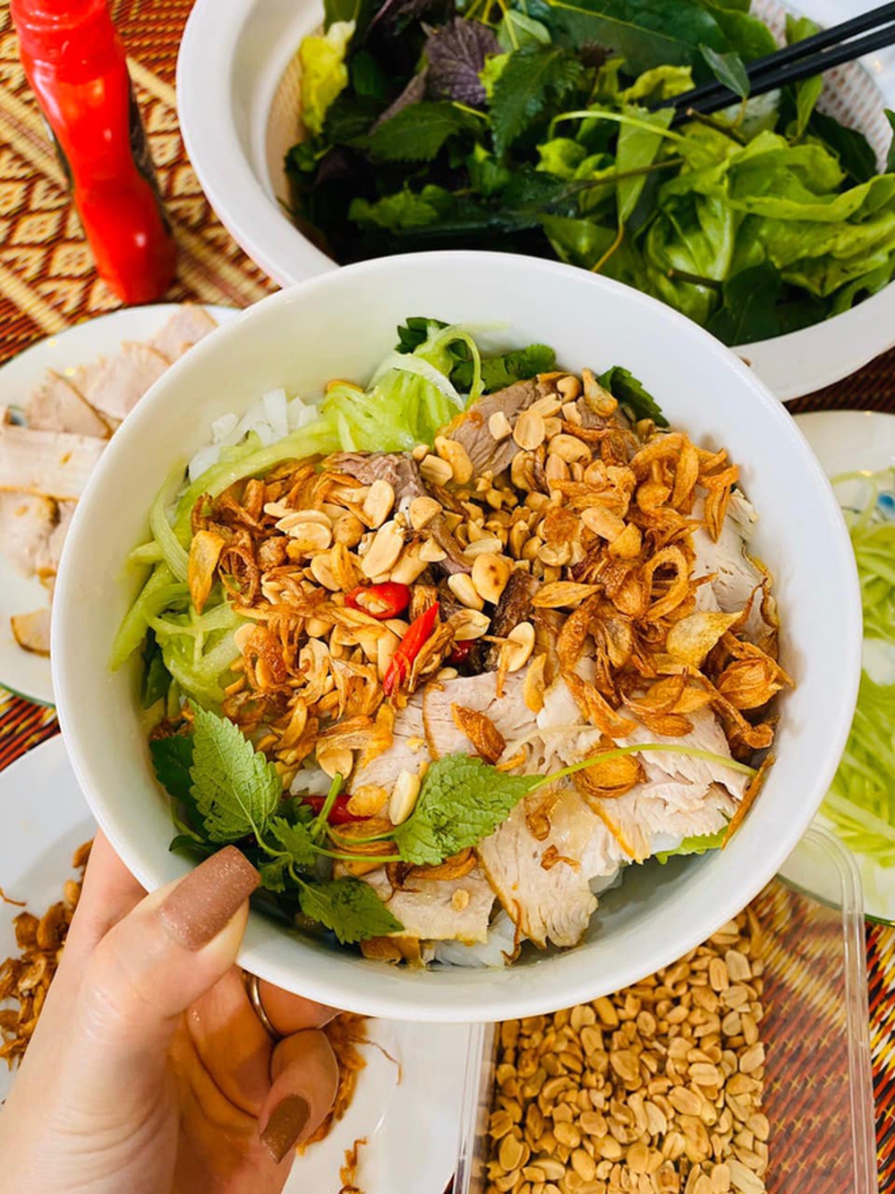 Điểm danh những món bún, phở “ngược đời” nhưng hương vị “hết nước chấm” ở Hà Nội