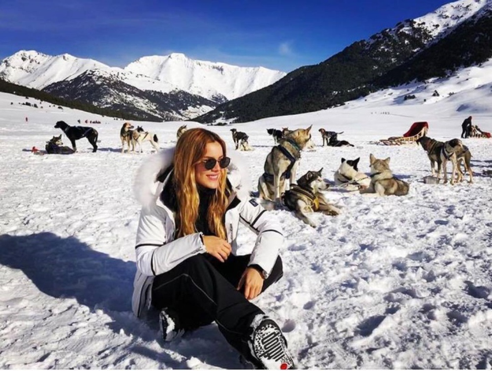 Vẻ đẹp kiêu sa của nữ diễn viên vướng tin đồn hẹn hò Iker Casillas - Ảnh 5. Vẻ đẹp kiêu sa của nữ diễn viên vướng tin đồn hẹn hò Iker Casillas - Ảnh 5.