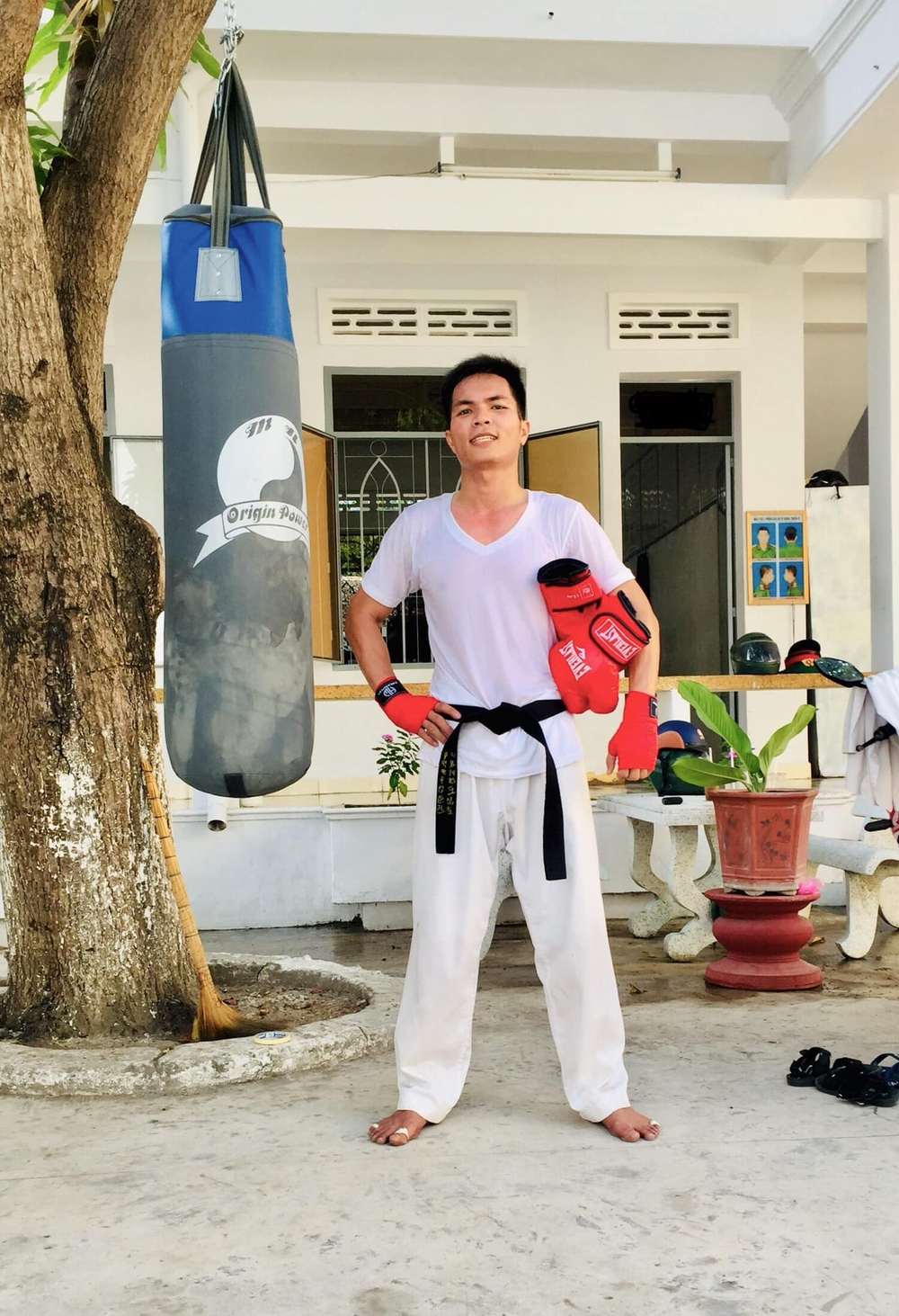 Thượng úy đai đen Taekwondo kể lại giây phút bắt cướp bằng thế võ chuyên nghiệp