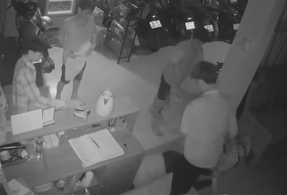 Bắt giữ nhóm thiếu niên tấn công nữ quản lý nhà trọ cướp xe máy