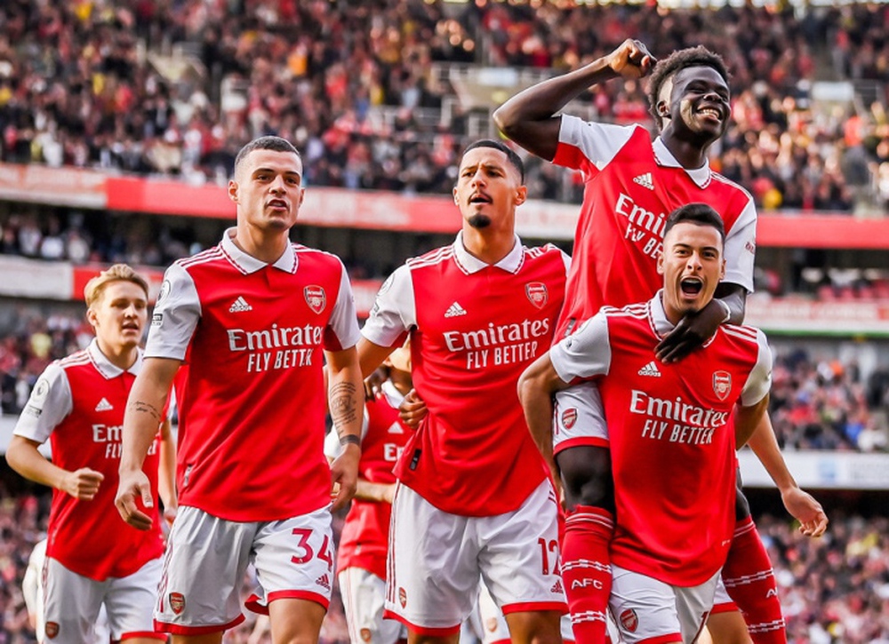 Đánh bại Liverpool, Arsenal đòi lại ngôi đầu Ngoại hạng Anh - Ảnh 2. Đánh bại Liverpool, Arsenal đòi lại ngôi đầu Ngoại hạng Anh - Ảnh 2.