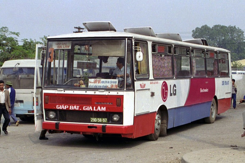 Hàng chục xe buýt tiền tỷ nằm chờ thanh lý  Báo Khánh Hòa điện tử