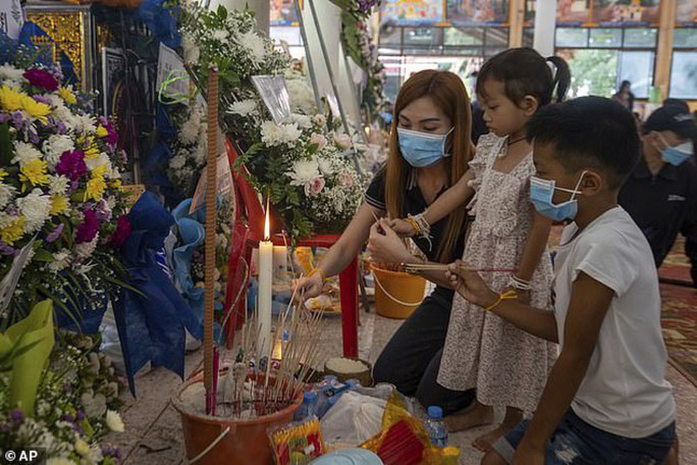 Thảm sát Thái Lan: Bị đâm và bắn vào đầu, cậu bé 3 tuổi sống sót thần kỳ