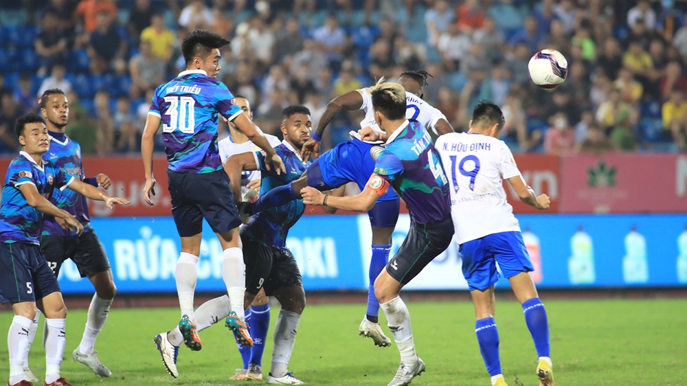 V-League đang ở thời điểm rất nhạy cảm - Ảnh 2. V-League đang ở thời điểm rất nhạy cảm - Ảnh 2.