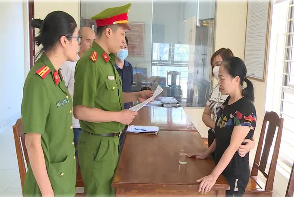 Bắt giam mẹ vợ cùng con rể khai thác cát trái phép trên sông
