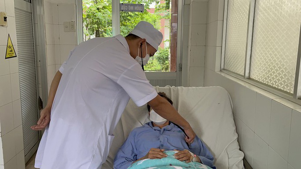 Nữ bệnh nhân thoát chết kỳ diệu sau biến chứng sốt xuất huyết