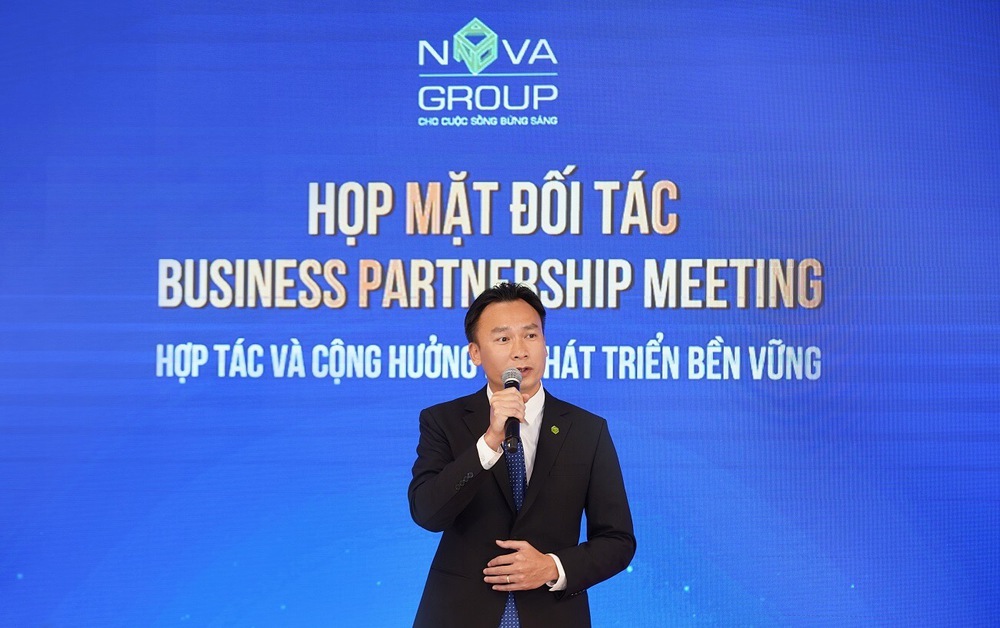 Cha mẹ chuyển nhượng nhưng con trai Chủ tịch NovaGroup lại muốn tăng nắm giữ tại Novaland - Ảnh 2.