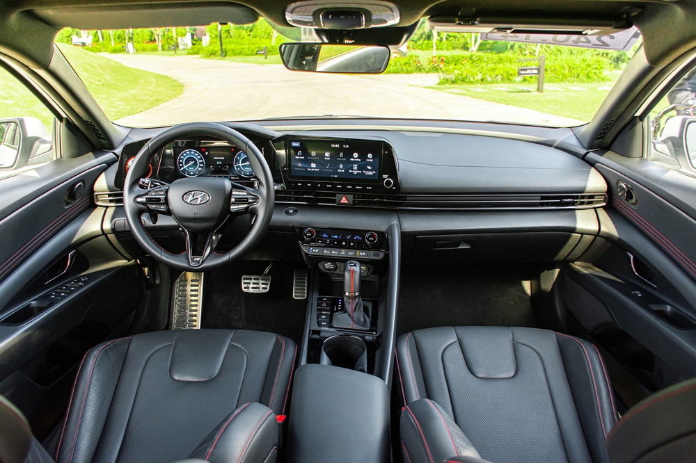 Ra mắt Hyundai Elantra 2023 tại VN: Giá từ 599 triệu đồng, ngoại hình phá cách, bản Turbo mạnh hơn Civic - Ảnh 7.