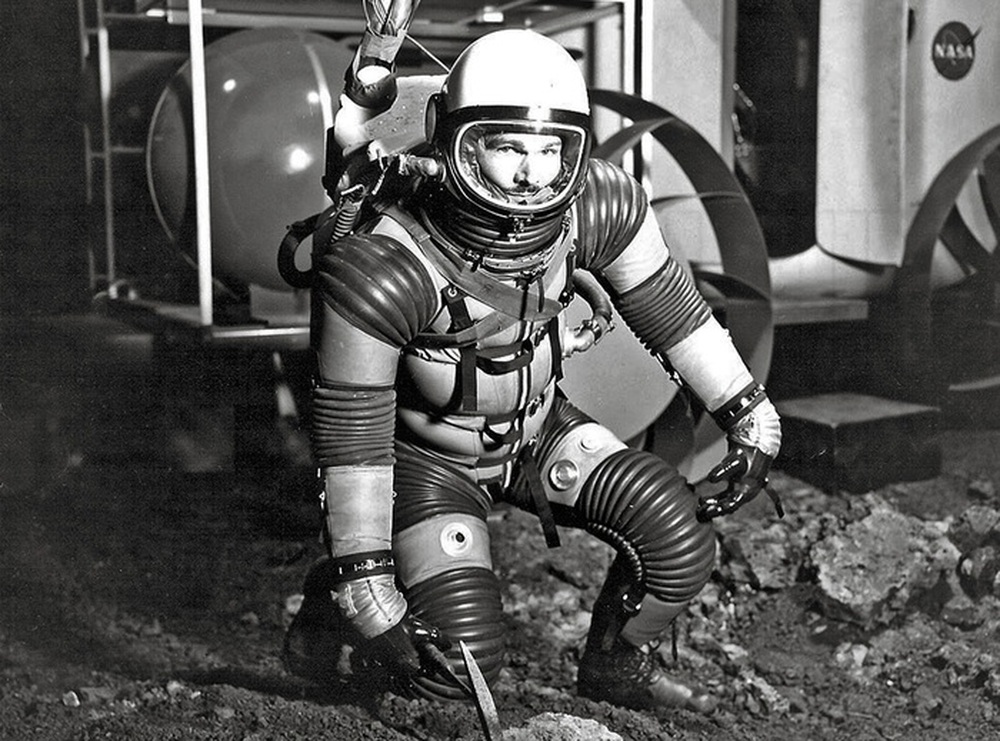 Eugene Shoemaker: Người Trái Đất duy nhất được an táng trên Mặt Trăng - Ảnh 2.