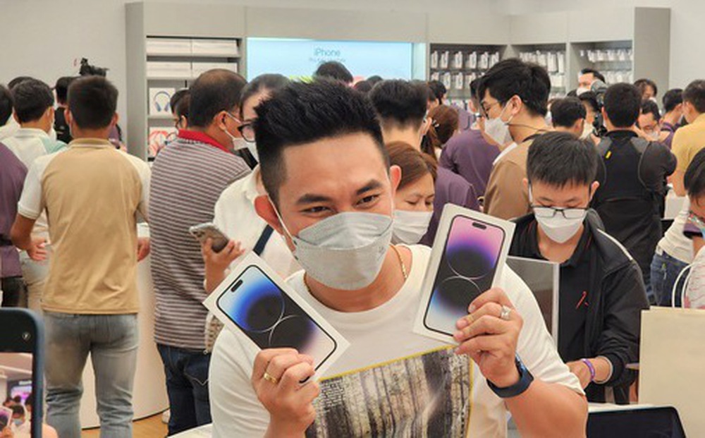 Vì sao ngày càng nhiều người Việt mua iPhone dù giá cao?
