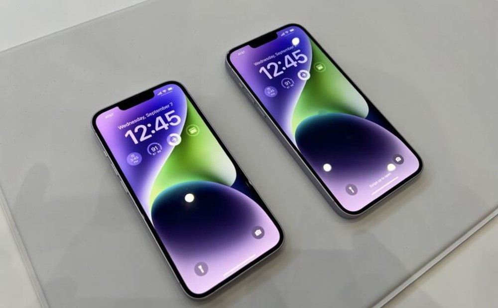 Apple hoãn kế hoạch dùng chip Trung Quốc trên iPhone