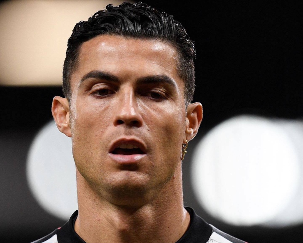 Bị Man Utd gạch tên khỏi đội hình, Ronaldo lên tiếng - Ảnh 1.