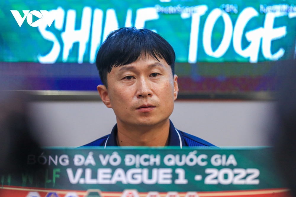 HLV Chu Đình Nghiêm: “Hà Nội FC vẫn có 90% cơ hội vô địch V-League 2022” - Ảnh 1.