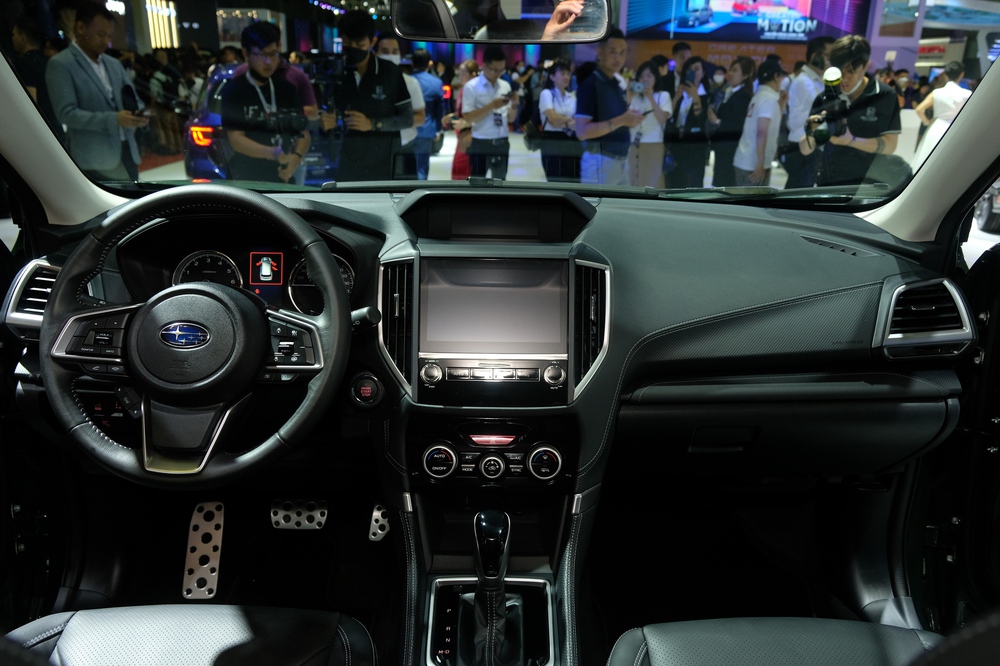 Subaru Forester 2023 giá từ 969 triệu đồng tại Việt Nam: Thiết kế mới, thêm công nghệ an toàn - Ảnh 4.