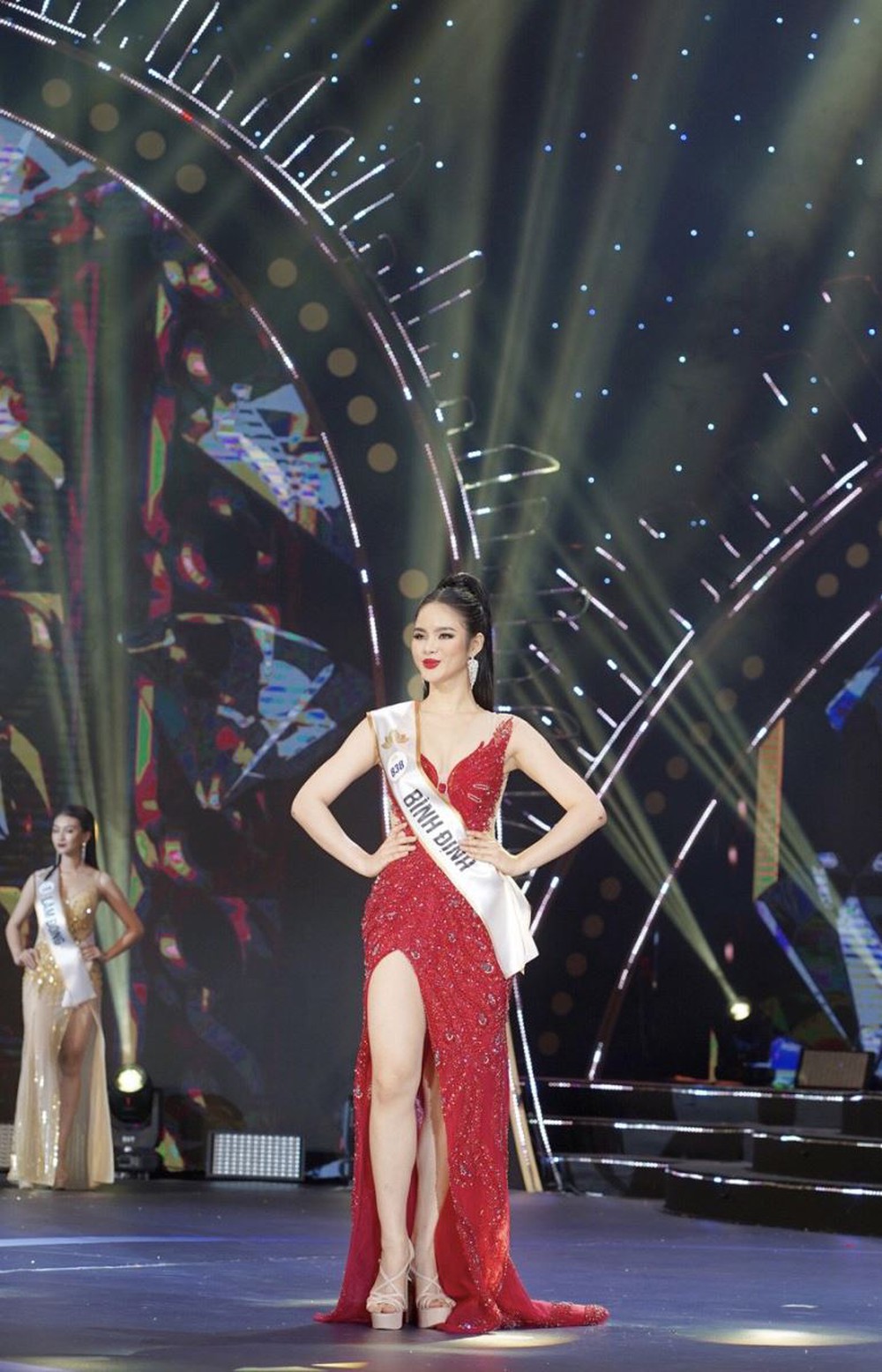 Bán kết Hoa hậu Du lịch Việt Nam 2022: Cháy’ hết mình trên sân khấu, 40 thí sinh xuất sắc đi tiếp vào đêm Chung kết - Ảnh 9.