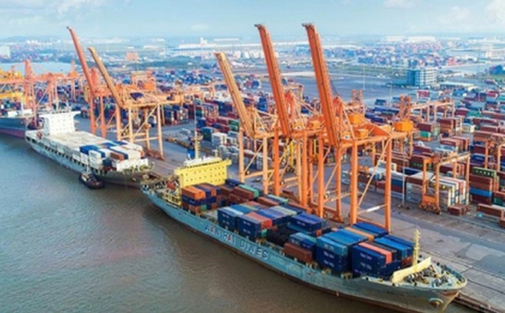 Hải Phòng: Xem xét giảm 50% phí hạ tầng cảng biển cho hàng thủy nội địa