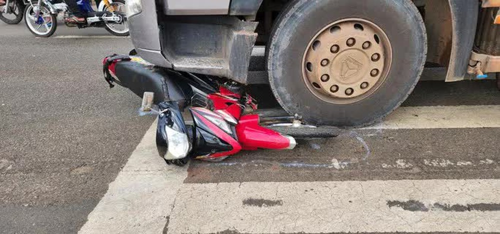Bà Rịa- Vũng Tàu: 2 ông cháu tử vong thương tâm dưới bánh xe đầu kéo
