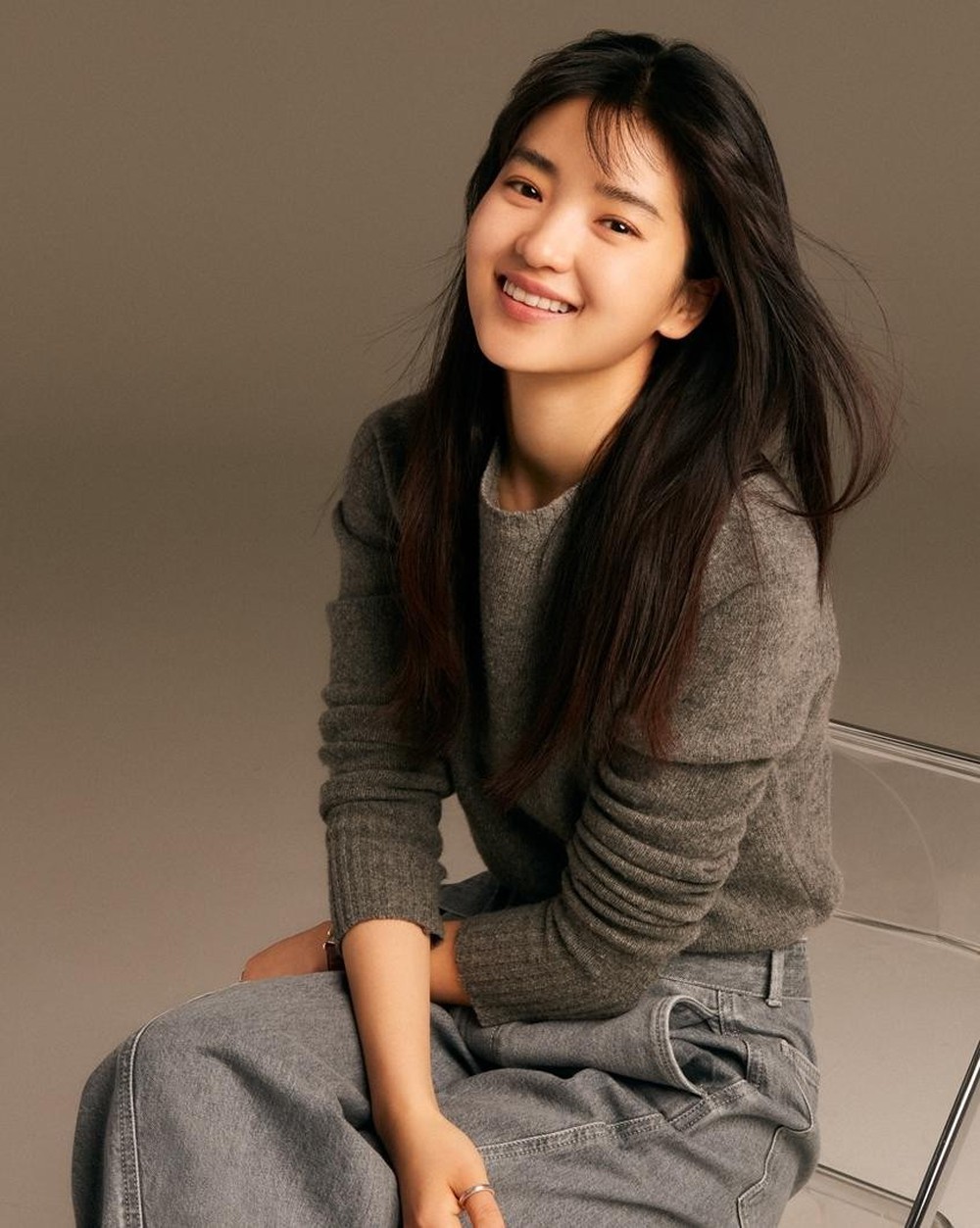 Nữ diễn viên vướng nghi vấn đang yêu Song Joong Ki - Ảnh 7.