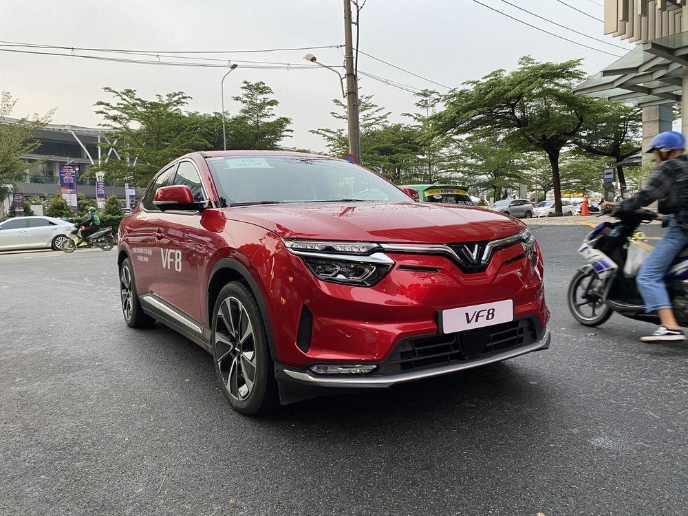 VinFast, Ford đua nhau hút khách ngay cạnh Triển lãm ô tô Việt Nam 2022 - Ảnh 4.
